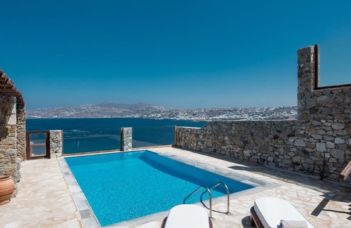 Kanalia Villa | Natural Stone Villa has amazing view in town and aegean private pool free park