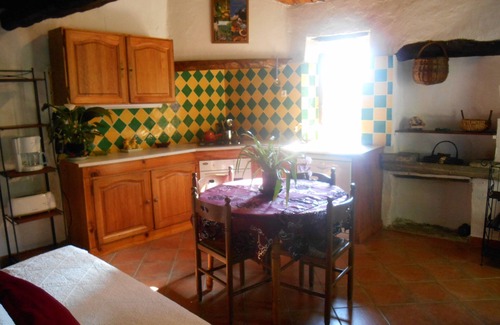 Saint-Michel-de-Llotes Cottage | nature, calm and relaxation