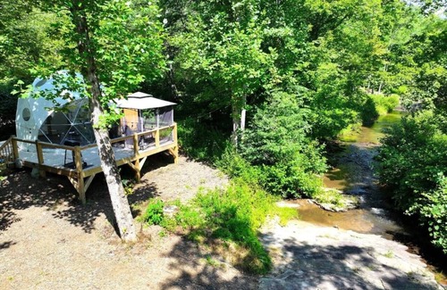 Purlear RV Rental | Nature escape Geodome, Hot Shower/Cool Tub, WIFI