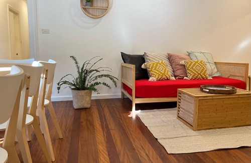 Mount Pleasant House | Nature Lovers Comfy Forest House for Large Groups