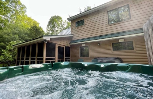 Fennville House | Nature lovers delight, private hot tub and a short walk to Lake MI