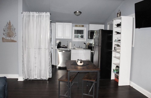 LaGrange Cottage | Nature Lover’s Dream: Perfect for Extended Stays, Near Callaway, Spacious Parking, Close to Park