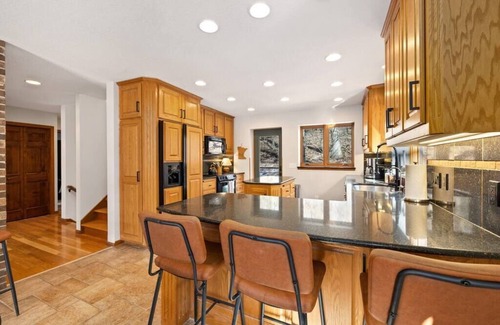 Newport House | Nature-Lover’s Retreat - 18 min to MSP and MOA