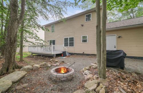Tobyhanna House | Nature’s Haven:4 br/2.5 bath, game room & Fire pit