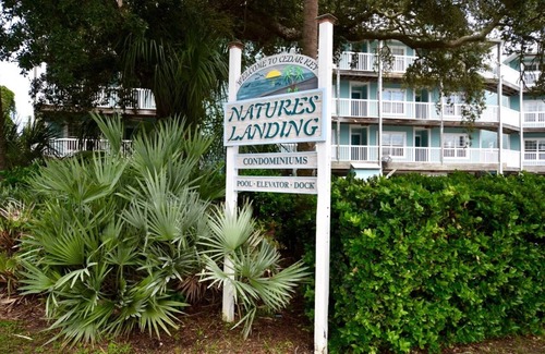 Cedar Key Condo | Nature's Landing C104 Corner Unit with Pool!