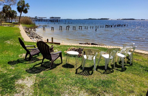 Mary Esther Cottage | Nature's Nest on Santa Rosa Sound - Close to Navarre, beaches and attractions!