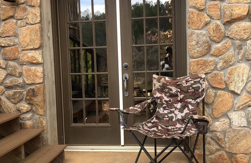 Thomaston Cabin | Nature's Paradise