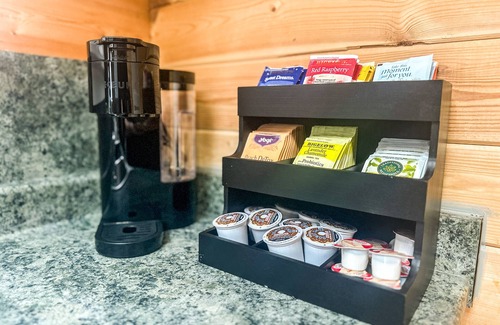 Long Barn Cabin | Nature's Perfect Hideaway near Pinecrest Lake and Dodge Ridge w/AC/Heater &WiFi