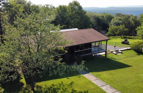 Lock Haven Cabin | Nature’s Best - Discount for veterans and 1st responders Great view. Sleeps 8