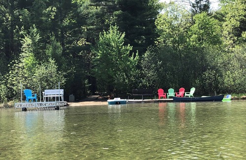 Wautoma Cabin | Natures retreat! Lakeside log cabin on 7 acres! Hike, Fish, Swim, Kayak, Spa!