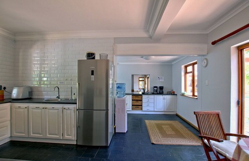 Somerset West House | Natures Valley Villa; 9BR/7.5BA, 3 Master Bedrooms, 2 Kitchens, Pool House