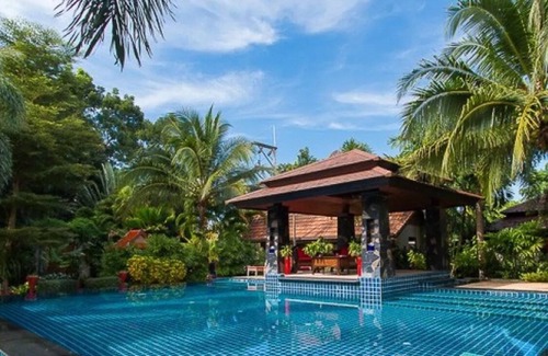 Chalong Bed & Breakfast | Naturist vacations for couples in Phuket.
