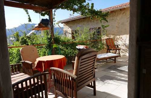 Vlachiana House | Natursteinhaus in Ruhiger Lage, Ideal zum Wandern und Radfahren