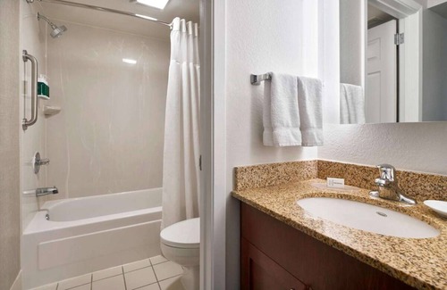 Parole Apartment | Nautical Adventure Awaits in Annapolis Suites! Pets Allowed Here! Free Breakfast