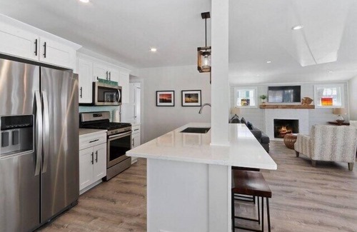 Indian Hills House | Nautical Nest |Rentals by the Month |Lake Access |Dogs Permitted |3 Seasons Room |Yard w/Fire Pit
