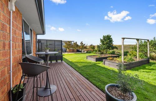 Papamoa Beach House | Nautilus Retreat