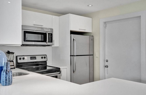West Avenue Apartment | Nautilus Suite 2BD/2BA Miami Beach Villa Monaco