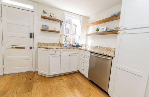 Historic District House | Naval Academy Gate 1