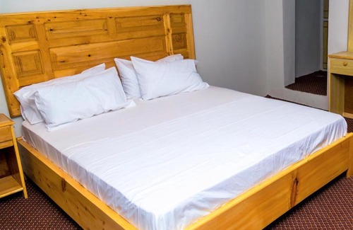 Gilgit Hotel | Naveed Tourist Inn