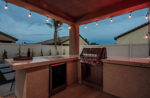 Indio House | Navigate Stays Best Backyard in Indio Pool and Bar