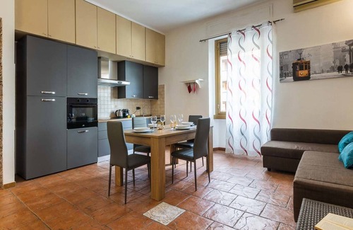 Stadera Apartment | [Navigli-IEO] Elegant Apartment +Jacuzzi