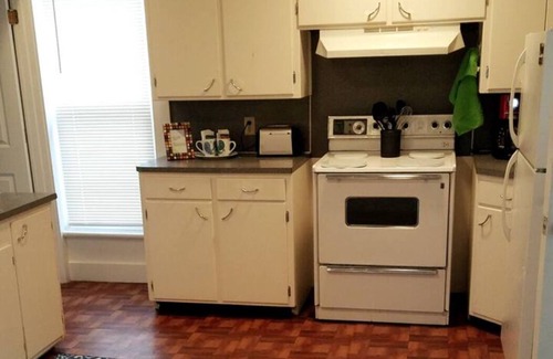 Fort Wayne Apartment | Navy Lime, a quant place to stay