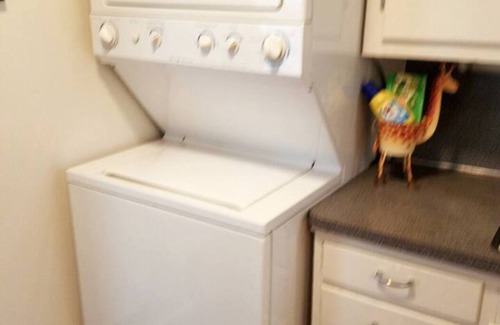 Fort Wayne Apartment | Navy Lime, a quant place to stay