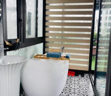 Hanoi Apartment | ND Happy House 1- CH sân vườn, CH chuẩn khách sạn tại số 10 ngách 5 ngõ 56 Hoa Lâm, Hà Nội