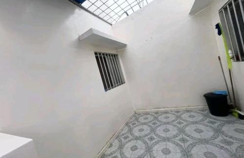 Pointe des Almadies House | ndiare ndiaye 2 chambres , salon , cour et garage villa
