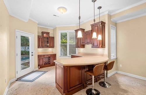 Clarkdale House | Near Airport 9 bedroom + 2 Dens with Pool,Movie Theater, Gym, Small wedding