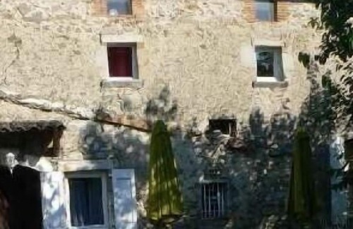 Lasalle Apartment | near Anduze: apartment in farmhouse with swimming pool