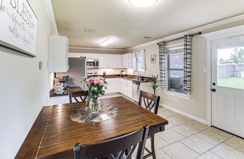 South Arlington House | Near AT&T Stadium & Six Flags: Texas Family Home!