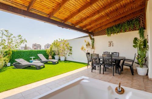 Kiryat Yam Apartment | Near Beach, Family Penthouse