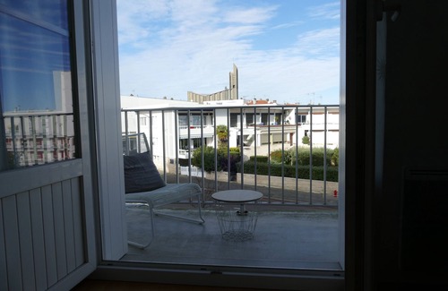 Royan Apartment | Near beach, port and town center - Bright - Lift - Free Wi-Fi