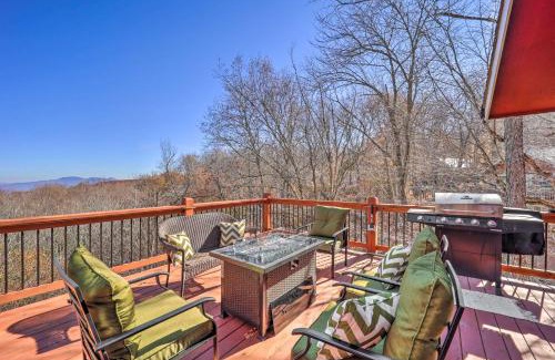 Charter Hills House | Near Beech Mountain Crimson Cabin with Views