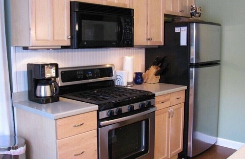 Biddeford Apartment | Near Biddeford Pool. Quiet, Private, Hideaway.