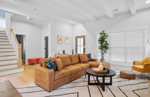 Charlotte House | Near BoA Stadium, 5 Bedroom with Games, Backyard