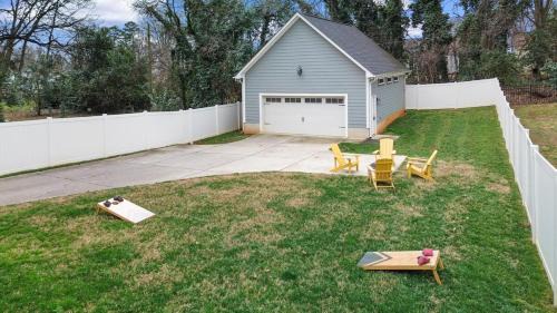 Charlotte House | Near BoA Stadium, 5 Bedroom with Games, Backyard
