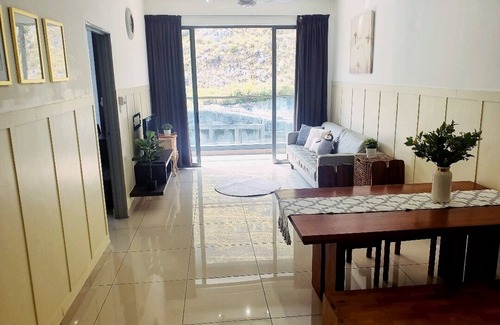 Brinchang Condo | Near BOH - Cozy 3 BR Family-sized condo with steamboat pot
