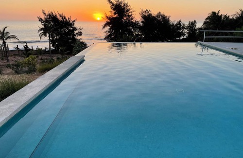 Cap Skirring House | Near Cap Skirring, 2 bungalows, direct beach access, swimming pool. - Sleeps 6.