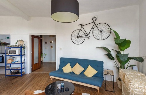 Antwerp Apartment | Near Central, 5mins to Station + FREE BIKES