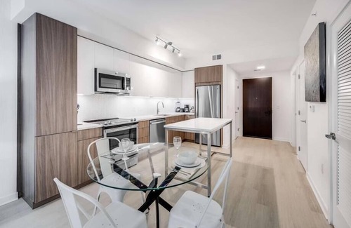 NoMa House | Near DC Attractions | Fitness & Business Center | NoMa