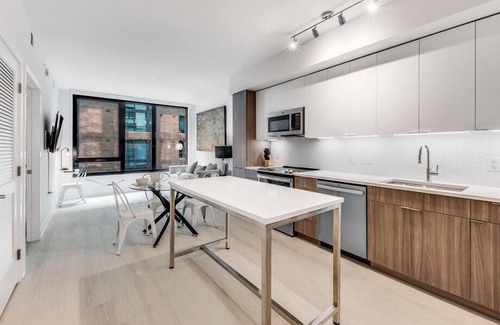 NoMa House | Near DC Attractions | Fitness & Business Center | NoMa