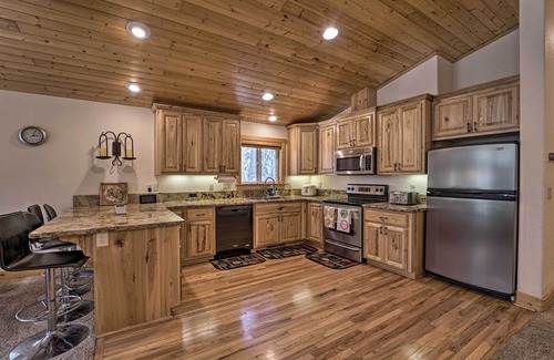 Soda Springs Cabin | Near Donner Lake & Skiing: Soda Springs Cabin!