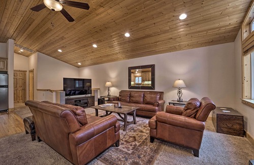 Soda Springs Cabin | Near Donner Lake & Skiing: Soda Springs Cabin!