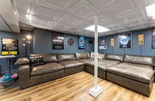 Chippewa Falls House | Near Downtown! GAME ROOM! Sleeps 12! Stylish!