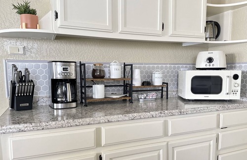 Medford House | Near Downtown- Kitchen-Washer/Dryer-Parking