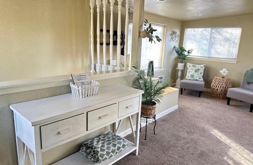 Medford House | Near Downtown- Kitchen-washerdryer-parking