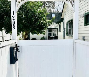 Medford House | Near Downtown- Kitchen-washerdryer-parking