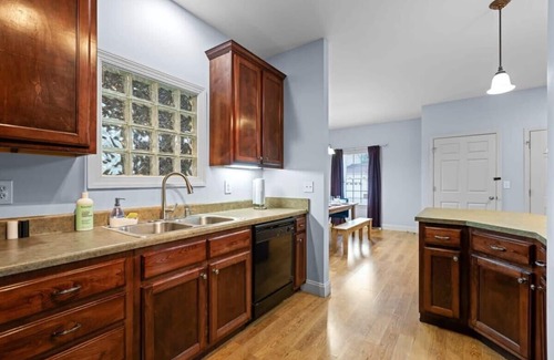 Chattanooga House | Near Downtown & UT Chattanooga - Highland Hideaway